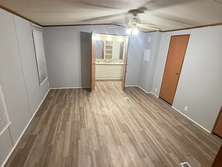 214 Wythe Creek Rd #121 — Photo 7