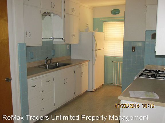 3rd image of 2701 W Ardmore Pl