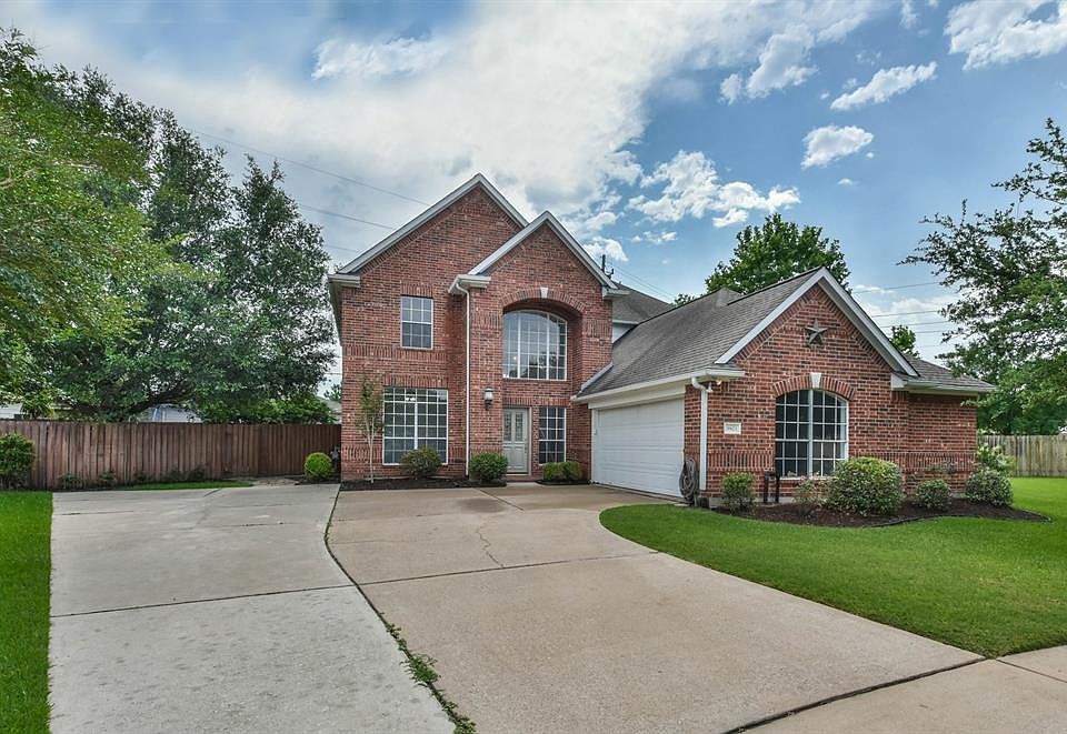 1st image of 9803 Oak Landing Dr