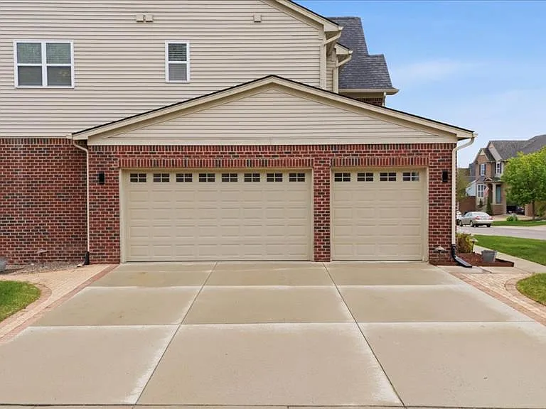 1114 Wales Dr — Photo 38