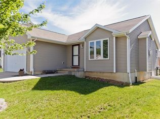 2111 25th St SW, Cedar Rapids, IA 52404