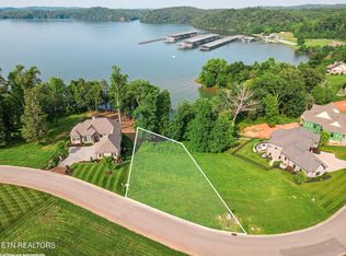 17394 Lighthouse Pointe Dr, Lenoir City, TN 37772