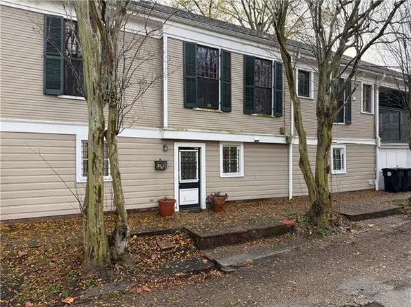 8132 Hickory St #A, New Orleans, LA 70118