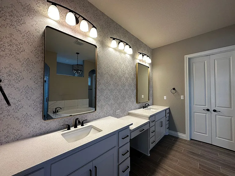 904 Indian Hawthorne Dr — Photo 13