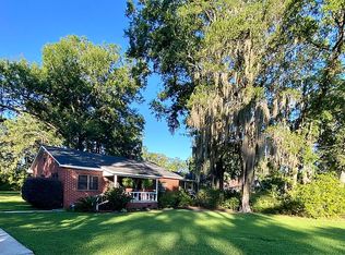 43 Varnedoe Ave, Garden City, GA 31408