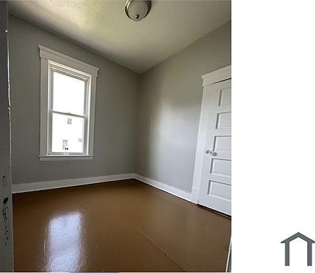 2nd image of 1347 Washington Ave #2
