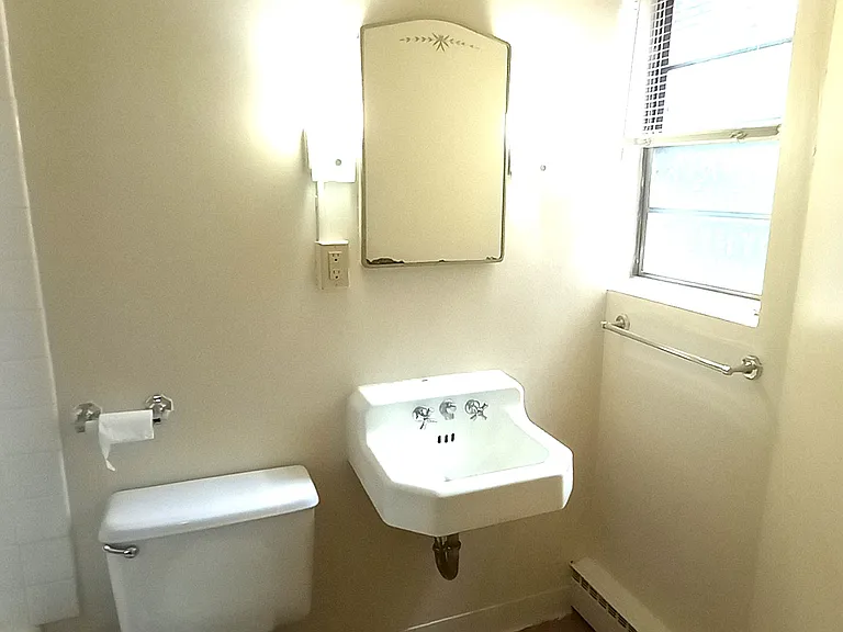 235 Exeter Pl #103 — Photo 4