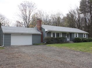 661 Gaylord Mountain Rd, Hamden, CT 06518