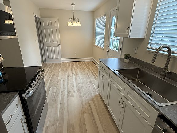 3rd image of 1133 Tienken Ct