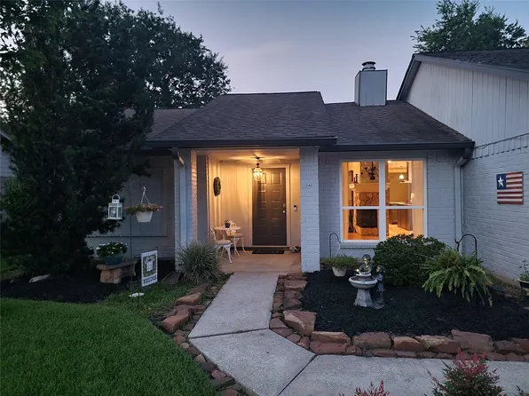 17314 Chapel Pine St, Spring, TX 77379
