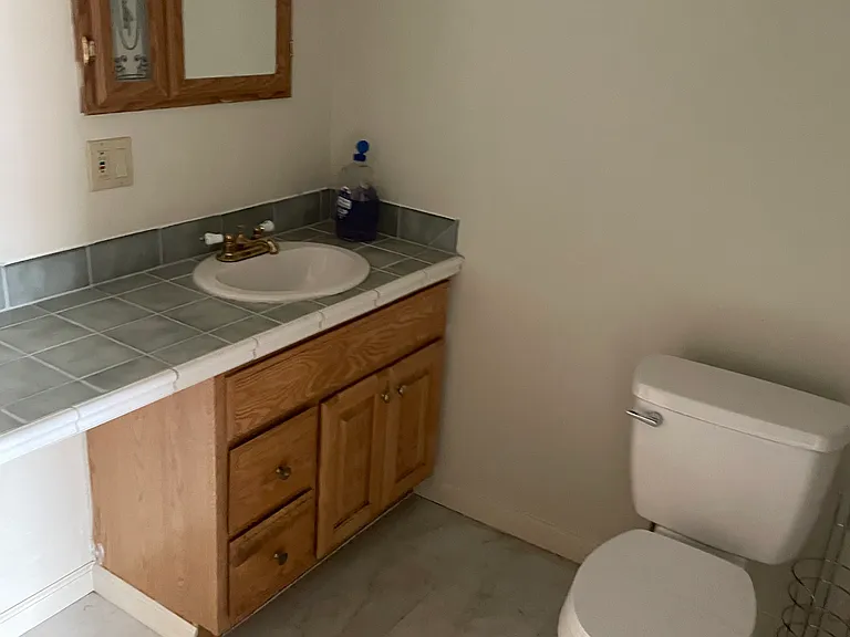 498 W Main St — Photo 15