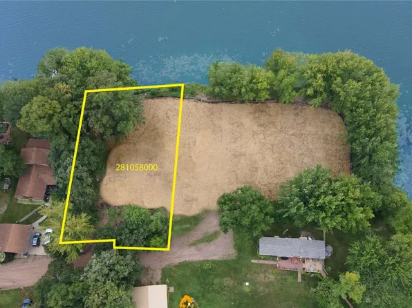 9816 Lake Mist Dr, Grasston, MN 55030