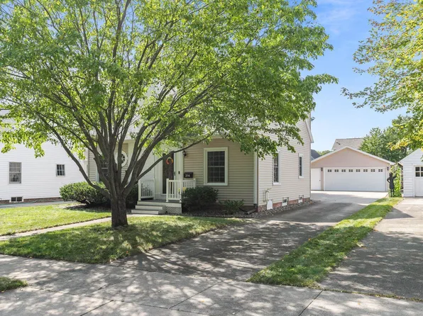 214 Grant St, Neenah, WI 54956