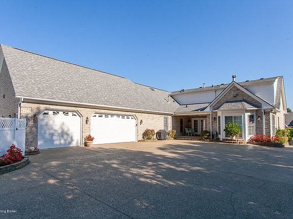 2nd image of 4432 Stone Wynde Dr