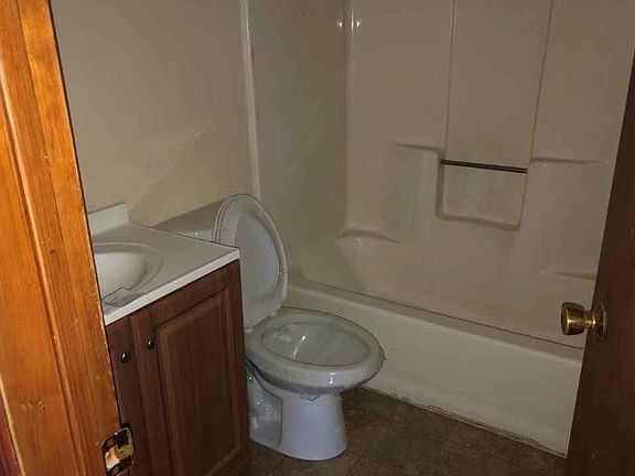 5th image of 25 Deerwood Ln Unit 11