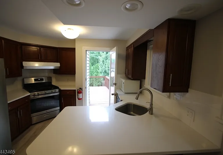 22 Sunset Dr — Photo 7