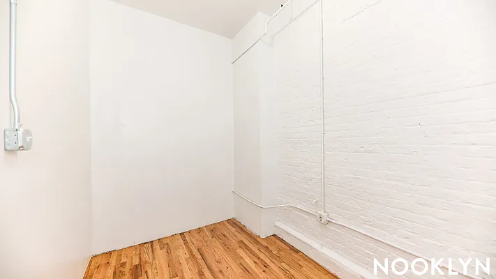 Rented by Nooklyn NYC LLC | media 9