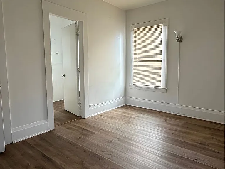 531 W 5th St — Photo 10