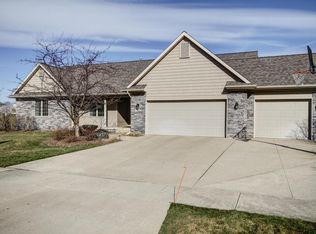 7888 Golf Point Dr SE, Caledonia, MI