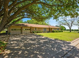 1310 E 16th St, Cameron, TX 76520