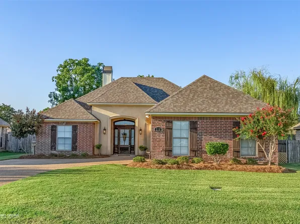 210 Sherwood Dr, Benton, LA 71006