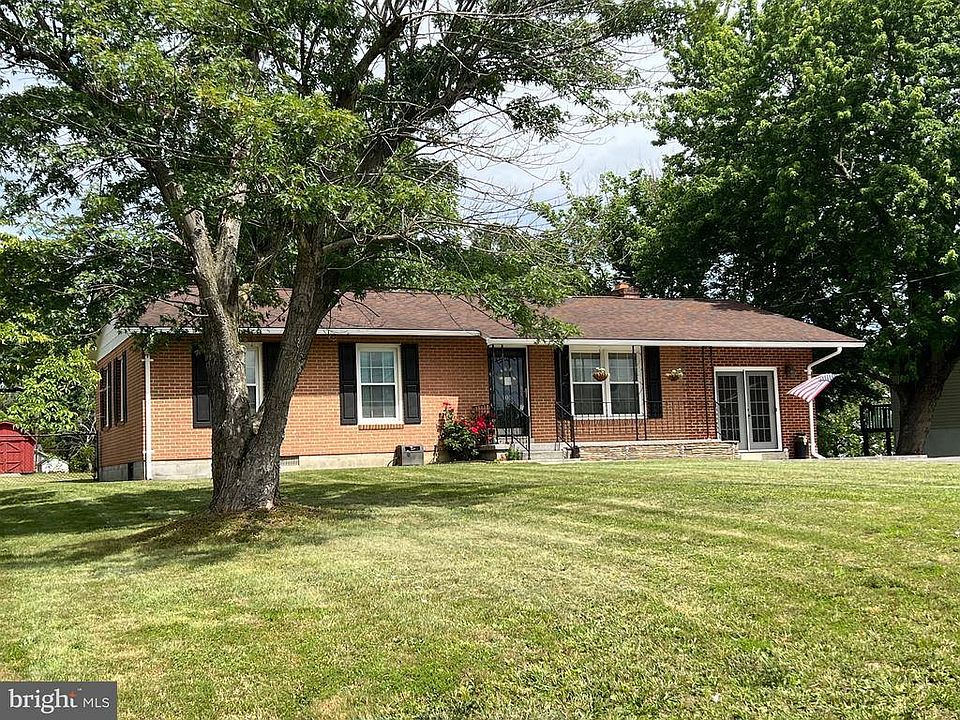 1st image of 105 Whitfield Cir