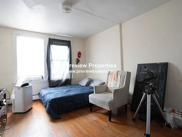 Gordon St — Photo 6