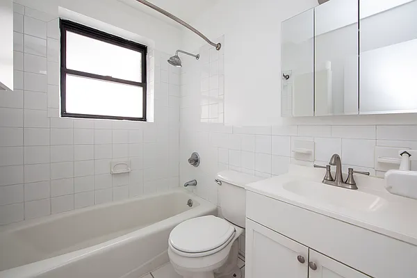 Rented by R New York | media 5