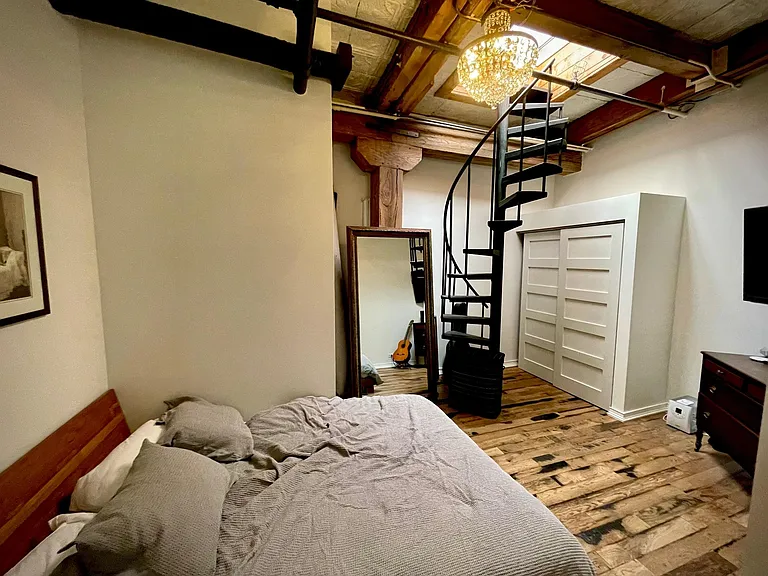 913 W Van Buren St #7F — Photo 6