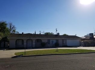 735 Laura Ln, Hanford, CA 93230