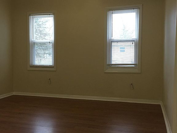 5th image of 2298 Lincoln Manor Dr