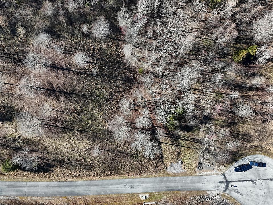 1st image of Emerald Ln
