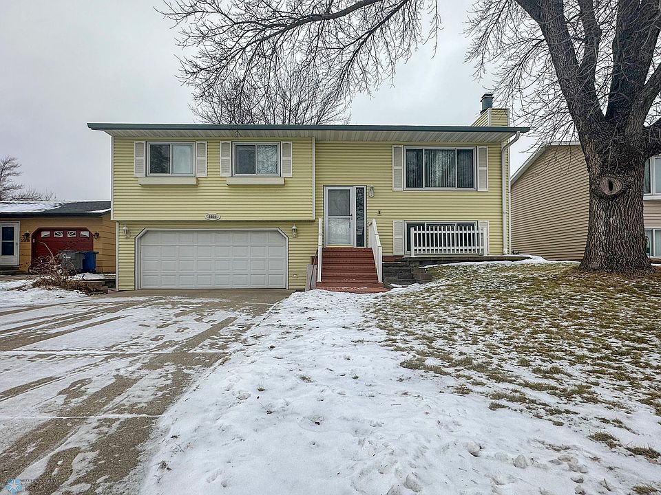 1st image of 2922 16th Ave S
