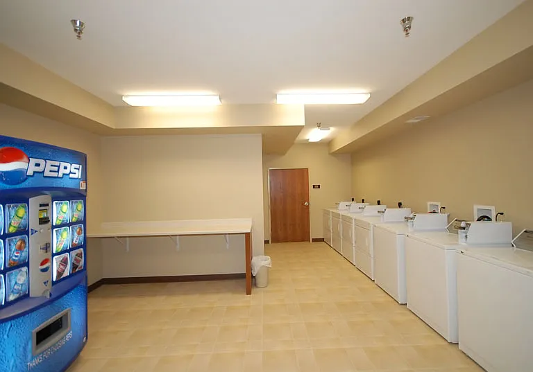 1009 Southland Lane — Photo 4