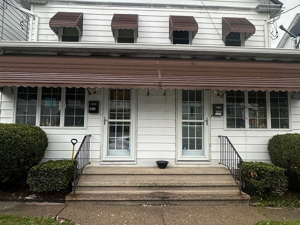 1st image of 934 Centre St