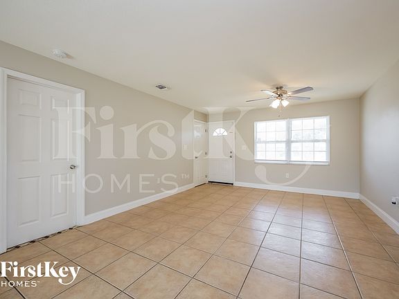 4th image of 2326 Barcelona Ave
