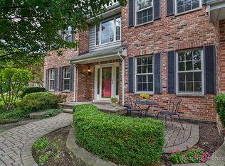 6624 Saint James Ct, Downers Grove, IL 60516