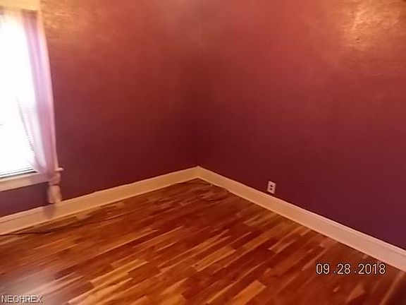 5th image of 10705 Tacoma Ave