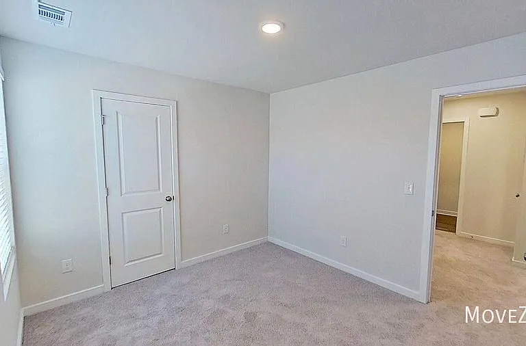 161 Davis Dr — Photo 22