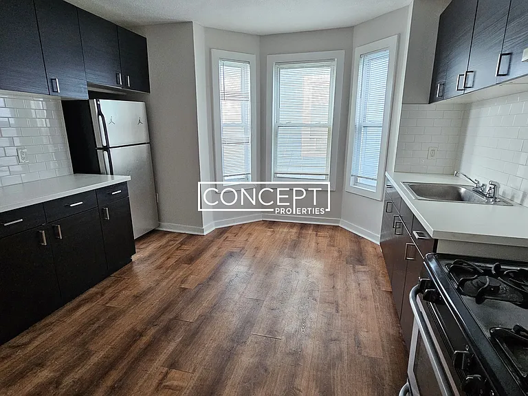 121 George St #2 — Photo 8