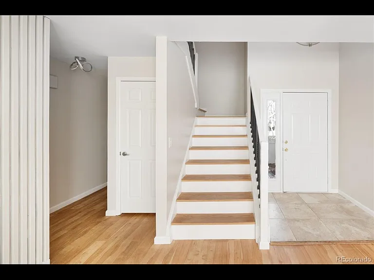 2060 E Phillips Ln — Photo 18
