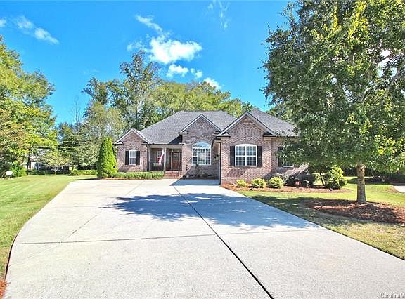 2nd image of 4239 Lois Ln