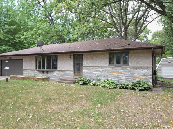 8360 Spring Lake Rd, Saint Paul, MN 55112