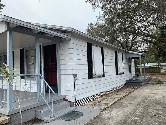 3rd image of 917 Pinellas St