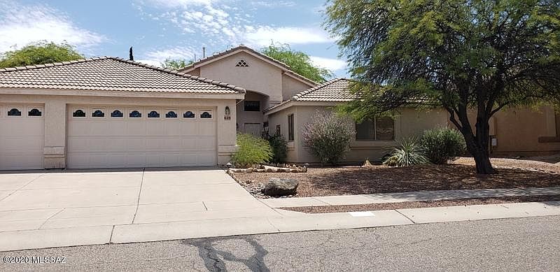 1st image of 639 S Sierra Nevada Dr