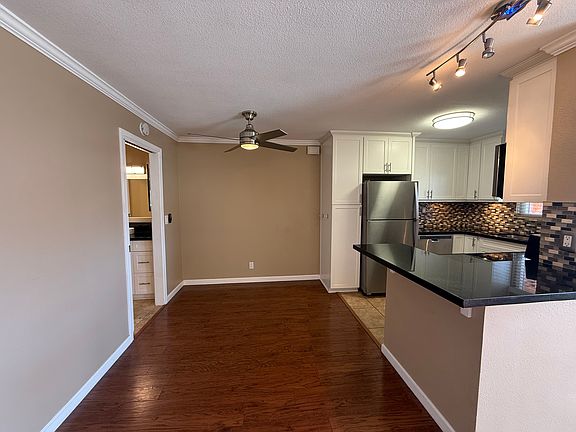 3rd image of 4411 Louisiana St APT 3