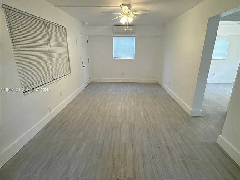649 SW 7th St #5 — Photo 8