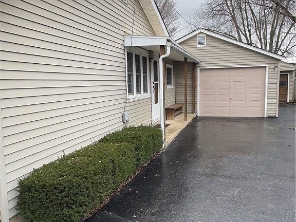 4th image of 5 West Ct