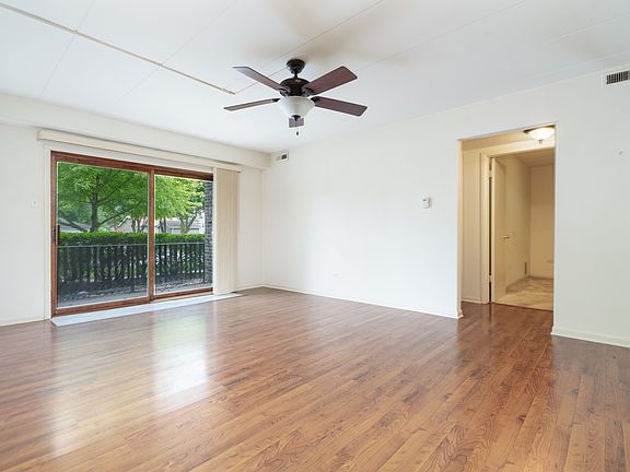 4th image of 13515 Le Claire Ave APT 51