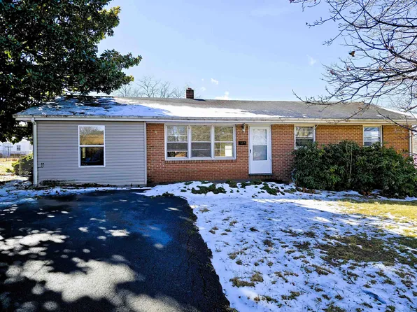 124 Ziegler Ave, Dublin, VA 24084